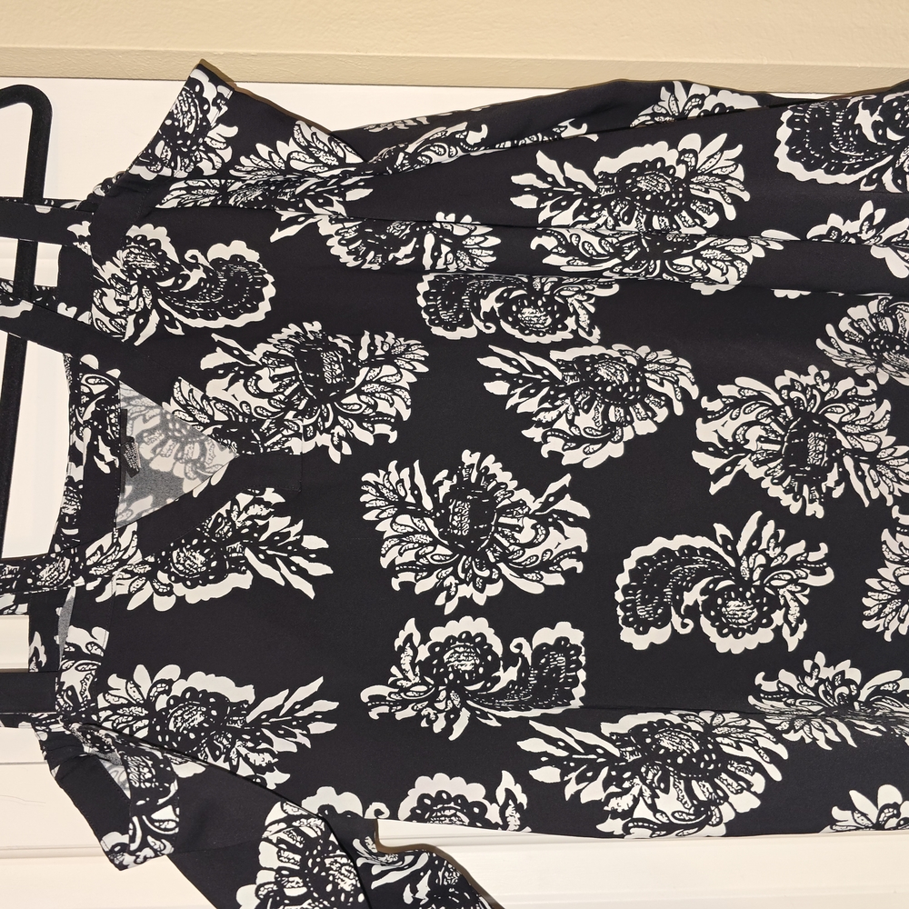 Black and White Floral Top